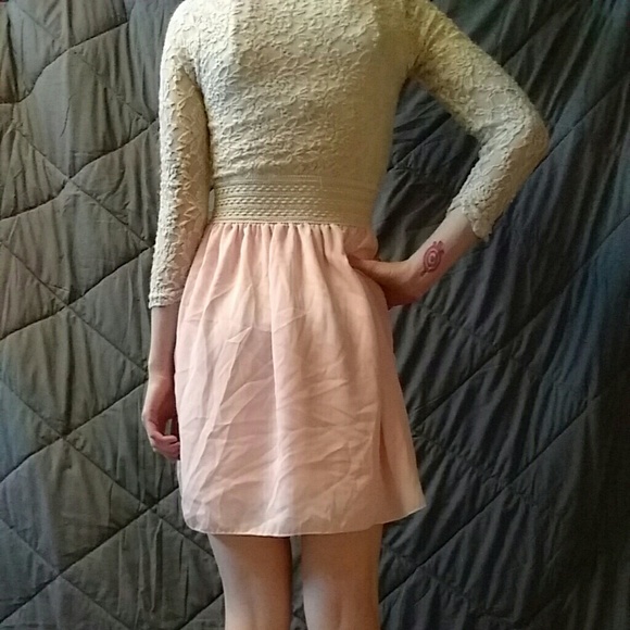 Pink and cream dress - Picture 2 of 3